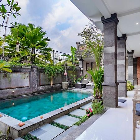 Ayu Sari Guesthouse By Mahaputra Ubud Esterno foto